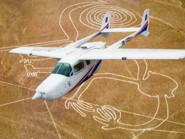 sobrevolando las lineas de nazca