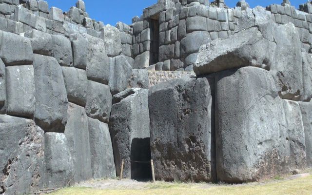 historia de la fortaleza sacsayhuaman
