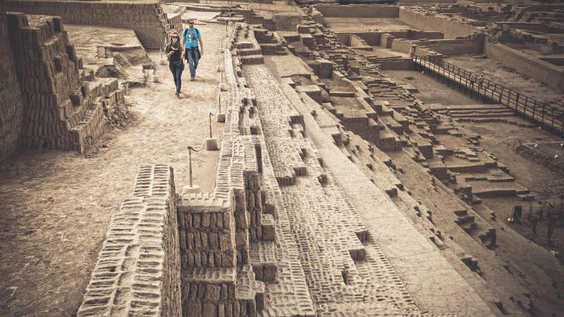 turismo-peru huaca pucllana