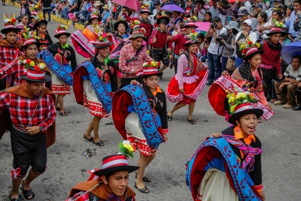 Costumbres y tradiciones de Ayacucho el carnaval semana santa