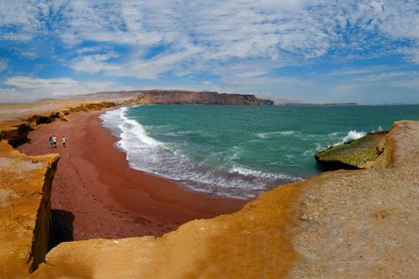 Playa Roja paracas