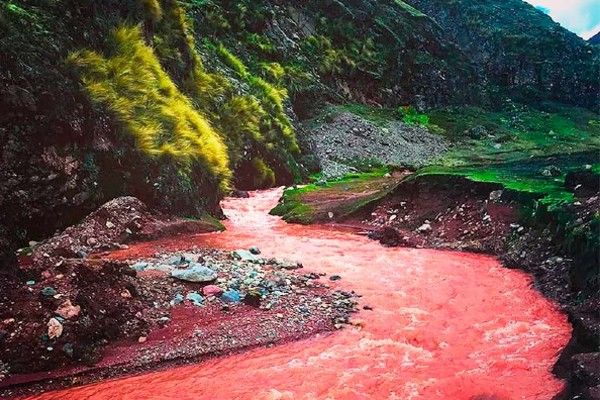 rio rojo en Canchis Cusco