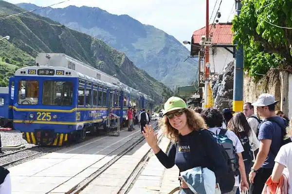 como llegar a Machu Picchu desde Ollantaytambo en tren