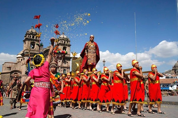 El inti Raymi Costumbres y tradiciones Peruanas