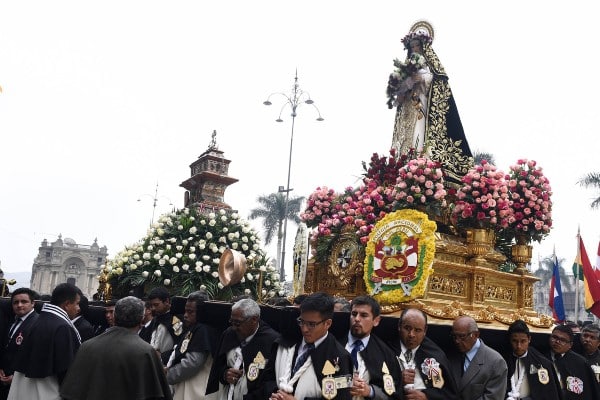 Veneración a Santa Rosa de Lima